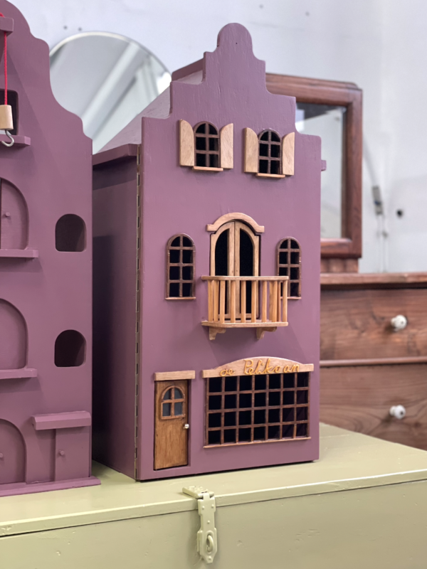 Houten pakhuis pelikaan Ruby
